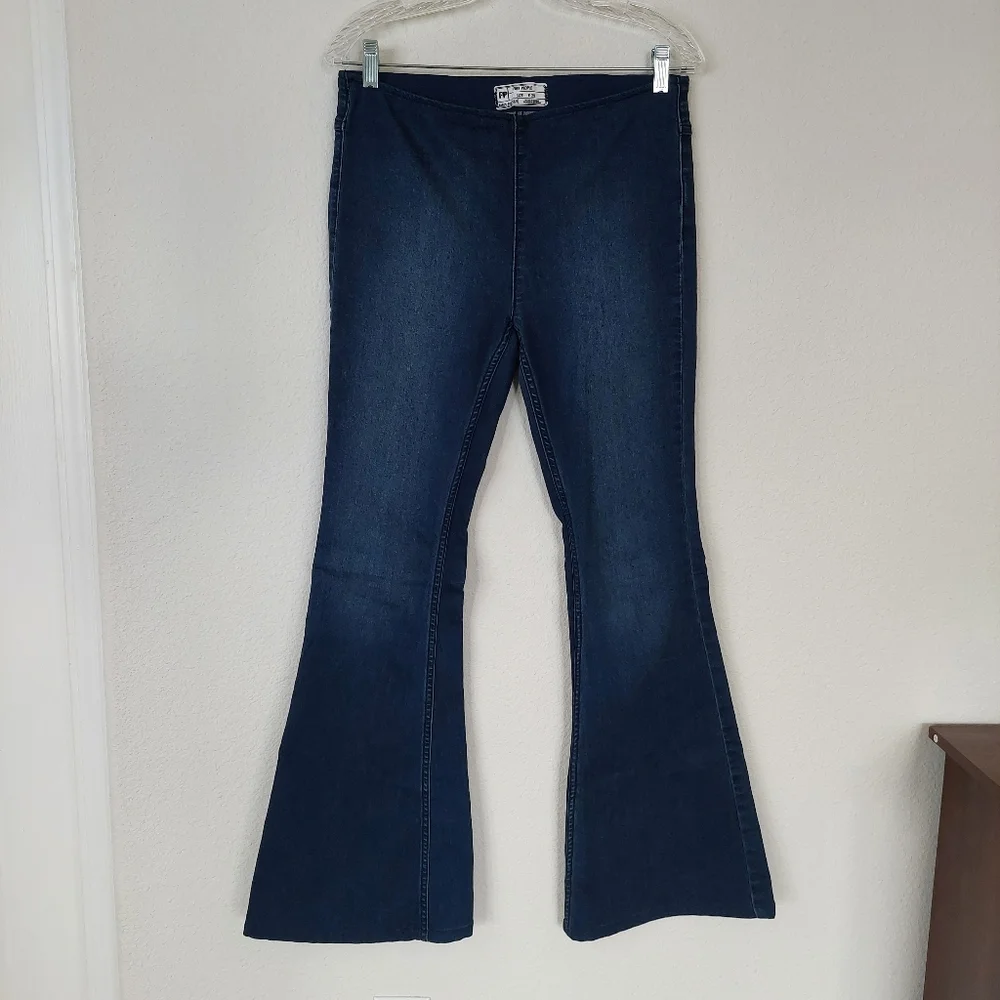 Free People Flare Jeans‎ Size 29